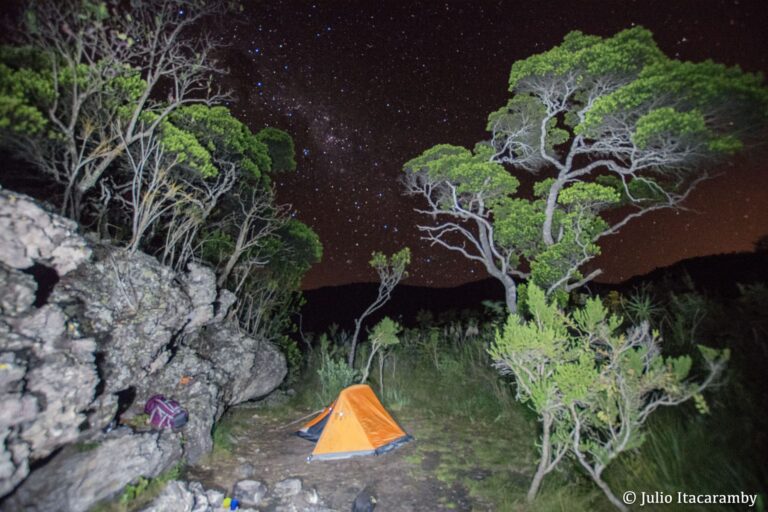 Acampamento e Astroturismo - Chapada dos Veadeiros